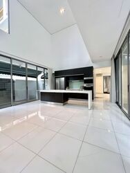 Queen's Road (D10), Detached #596398751